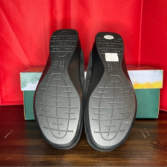 SAS - NEW in BOX - Roamer Slip On Loafer - Charcoal Women 7 Med - Picture 8 of 10
